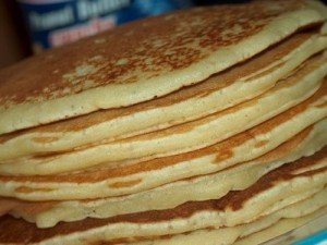 Panquecas americanas 300x225 Como fazer Panquecas   Passo a Passo