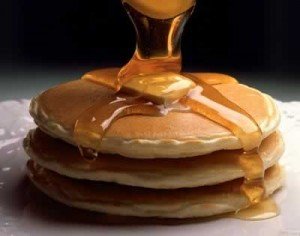 Panquecas doces 300x236 Como fazer Panquecas   Passo a Passo