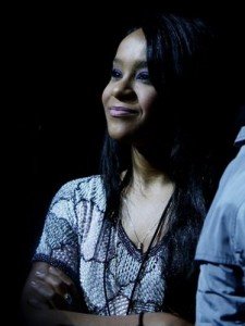 Bobbi Kristina filha de Whitney 225x300 Whitney Houston Morre   Fotos, Vídeos e Informações