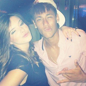 Neymar e Giovanna Lancellotti 300x300 Festa de Aniversário do Neymar    FOTOS EXCLUSIVAS!